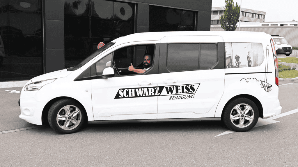 Schwarz Weiß Reinigung