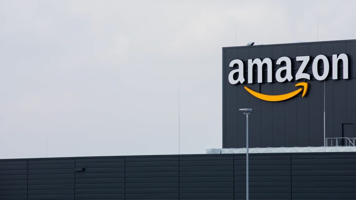 Kartellamt Amazon Online-Händler: Kartellamt schränkt Amazons Preisvorgaben ein – Geldzahlung