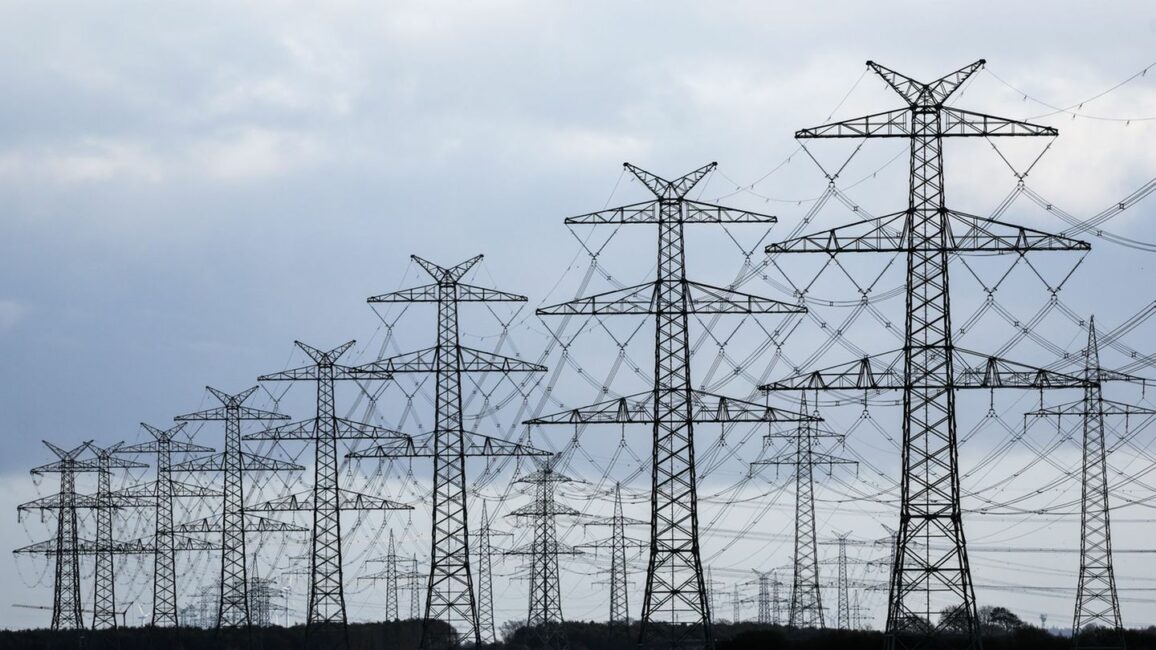 Infineon Osram Fernleitungen: Bund steigt bei Stromnetzbetreiber Tennet Deutschland ein