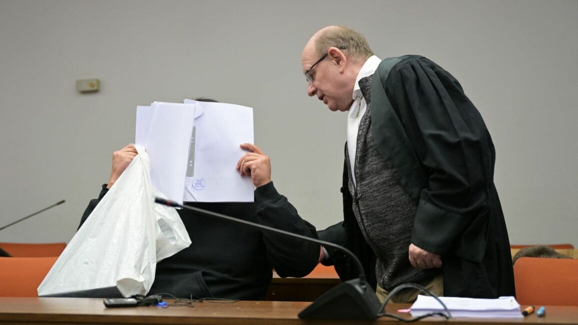 ICE Festnahme Ähnlich wie Pelicot-Fall: Prozessbeginn: Mann soll Freundin betäubt, vergewaltigt und gefilmt haben