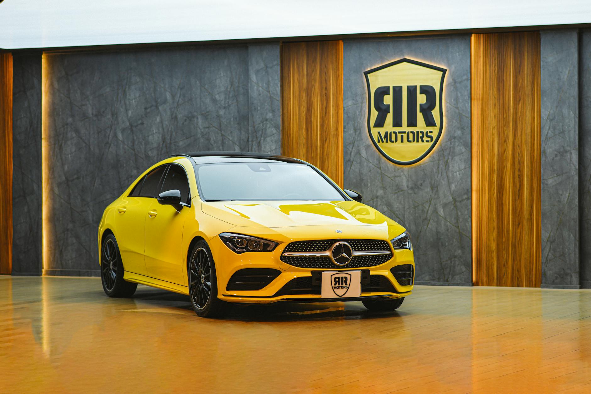 Detailansicht: Mercedes Benz Gewinnrückgang