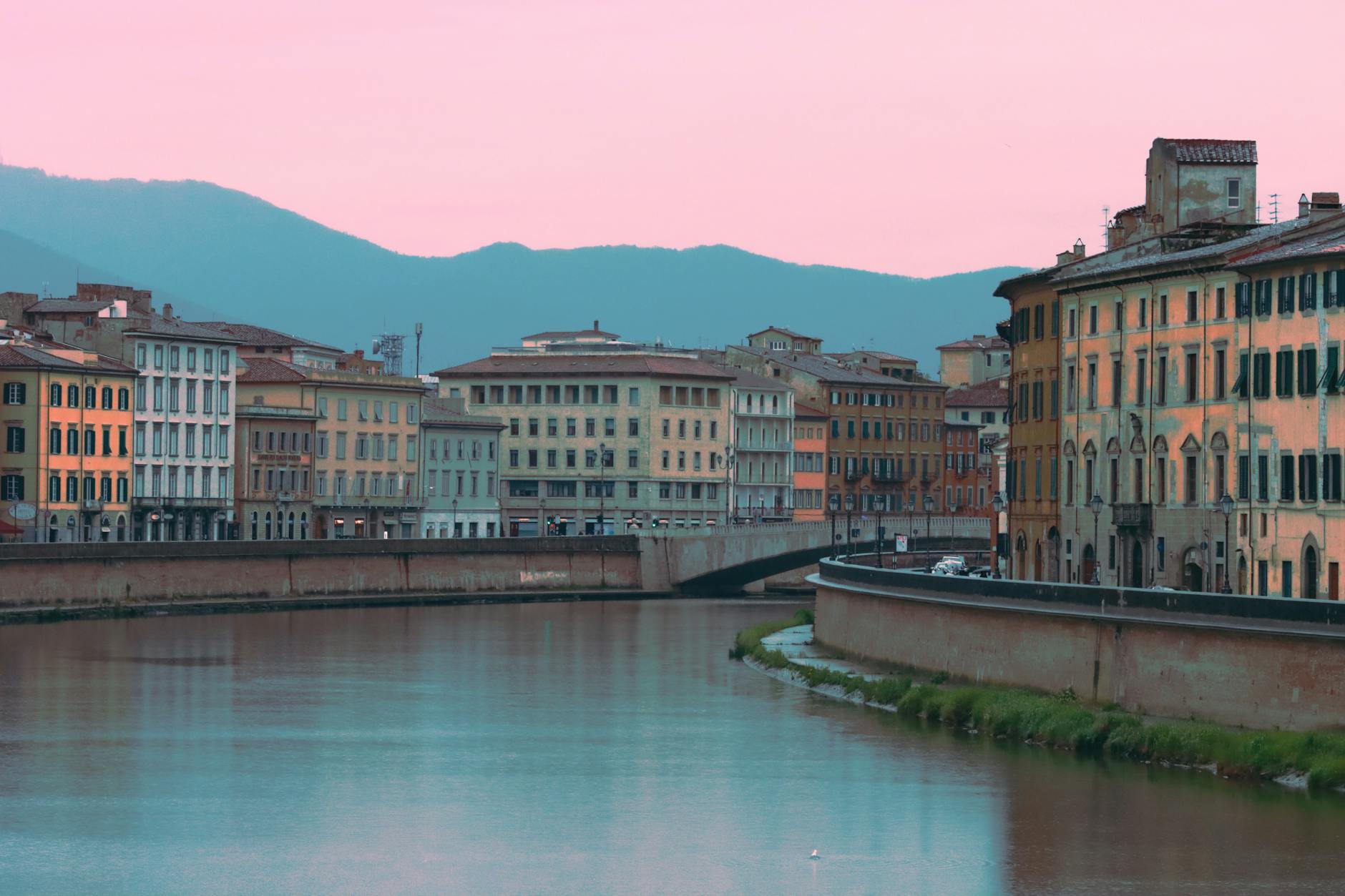 Detailansicht: Pisa - Milan