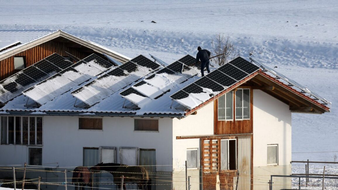 Witwenrente Verrechnung Erneuerbare Energie: Eon: Saarland und Bayern Solar-Spitzenreiter 2025