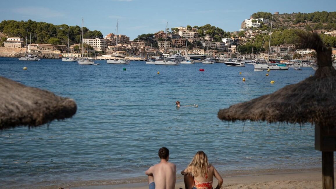 Evonik Dividende Tourismusanalyse: Umfrage: Urlauber geben 130 Euro pro Person und Tag aus