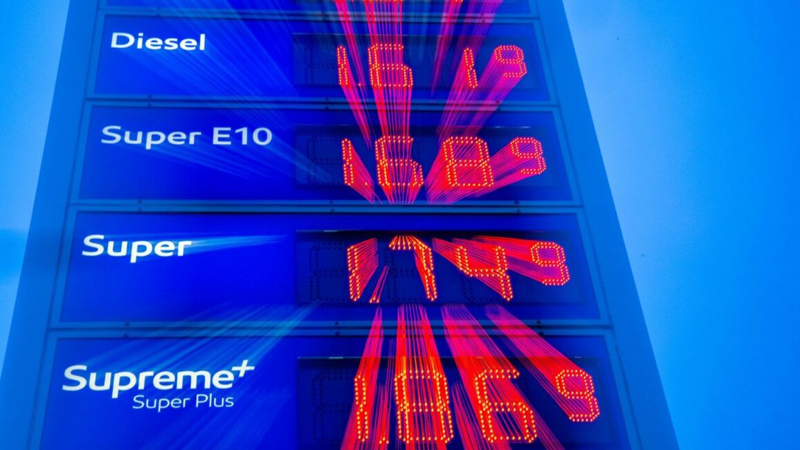 Dollar Kurs Verbraucherpreise: Tanken wird teurer – Rohöl und CO2-Preis treiben Kosten
