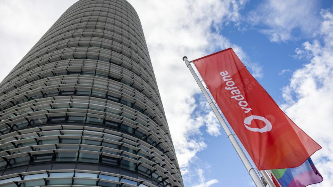 Allgemeinwissen Quiz Internet und Fernsehanschlüsse: Vodafone bekommt dank Konkurrent 1&1 mehr Geld in die Kasse