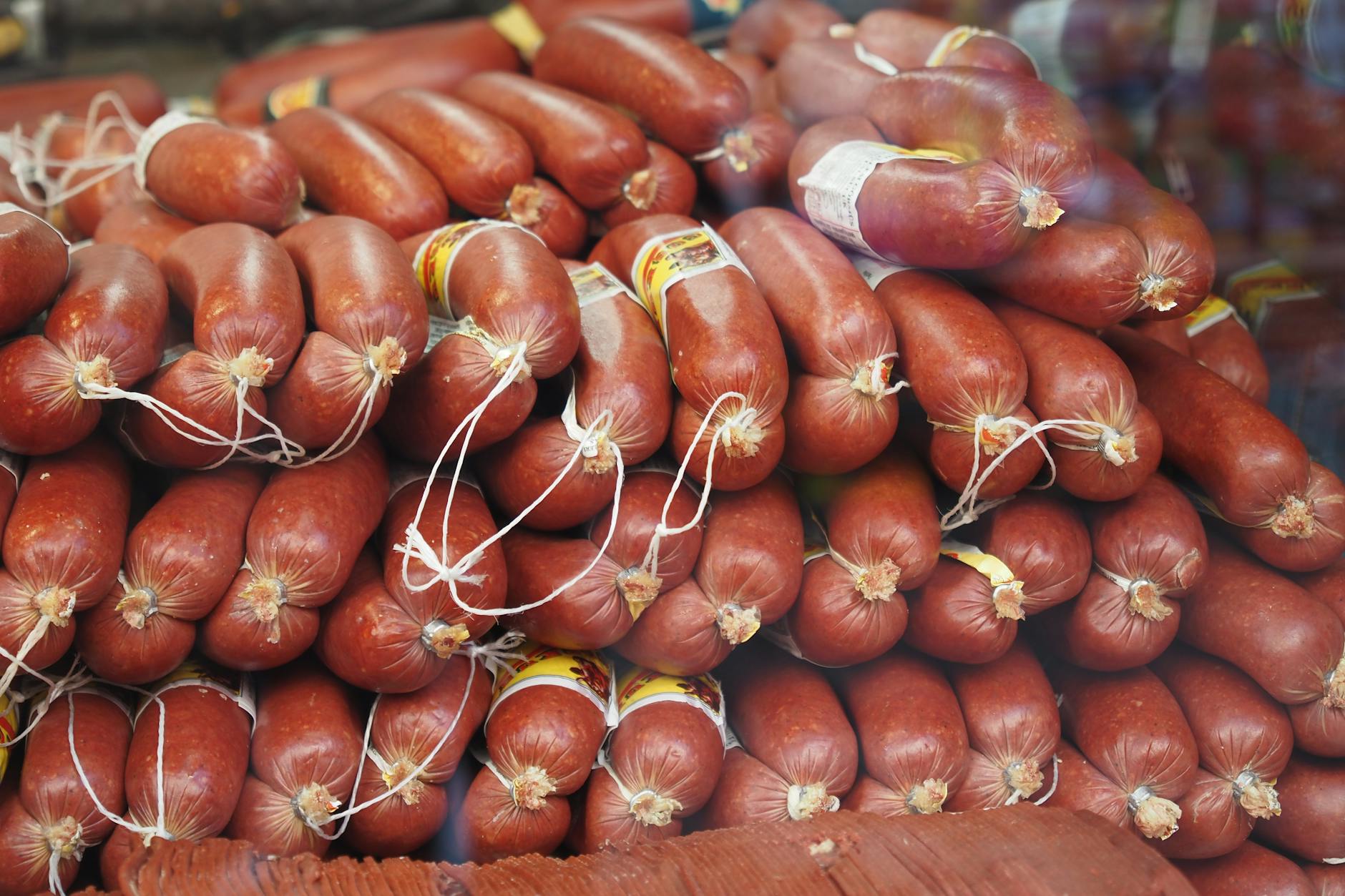 Wurst Rückruf Aldi Symbolbild zum Thema Wurst Rückruf Aldi