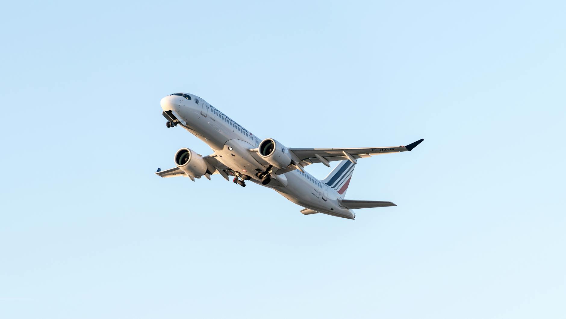 Airbus A220 Detailansicht: Airbus A220