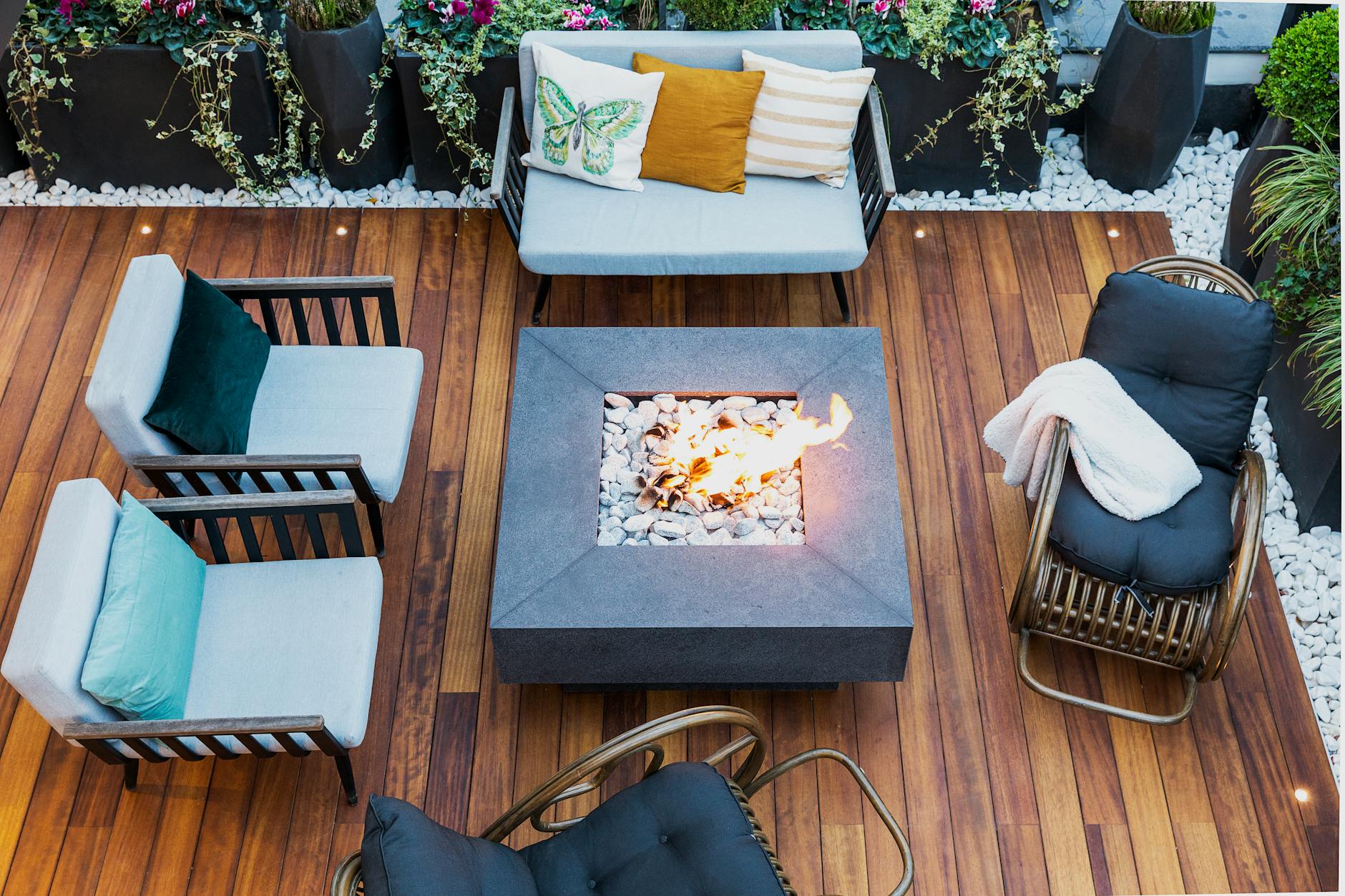 Detailansicht: Feuerstelle Terrasse
