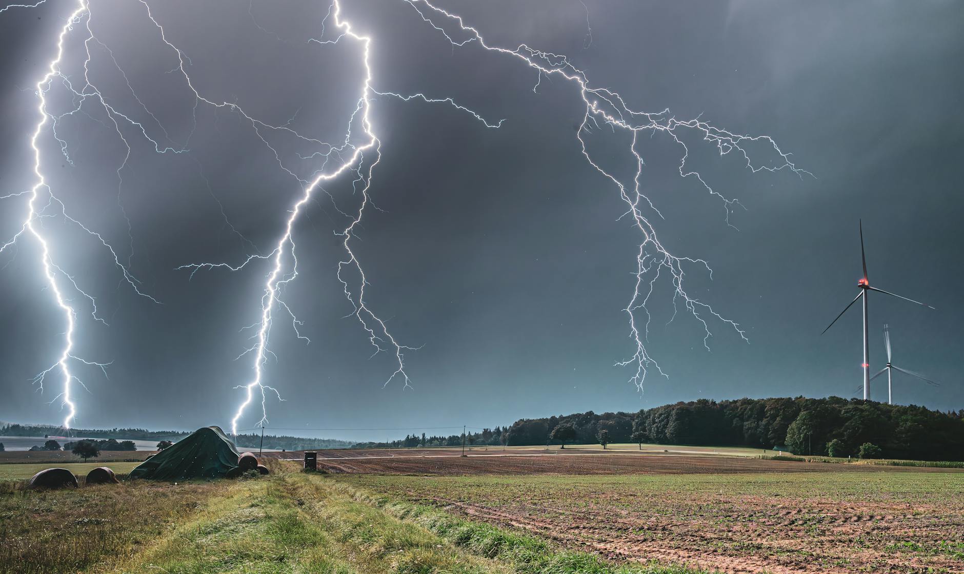 Gewitter Symbolbild zum Thema Gewitter