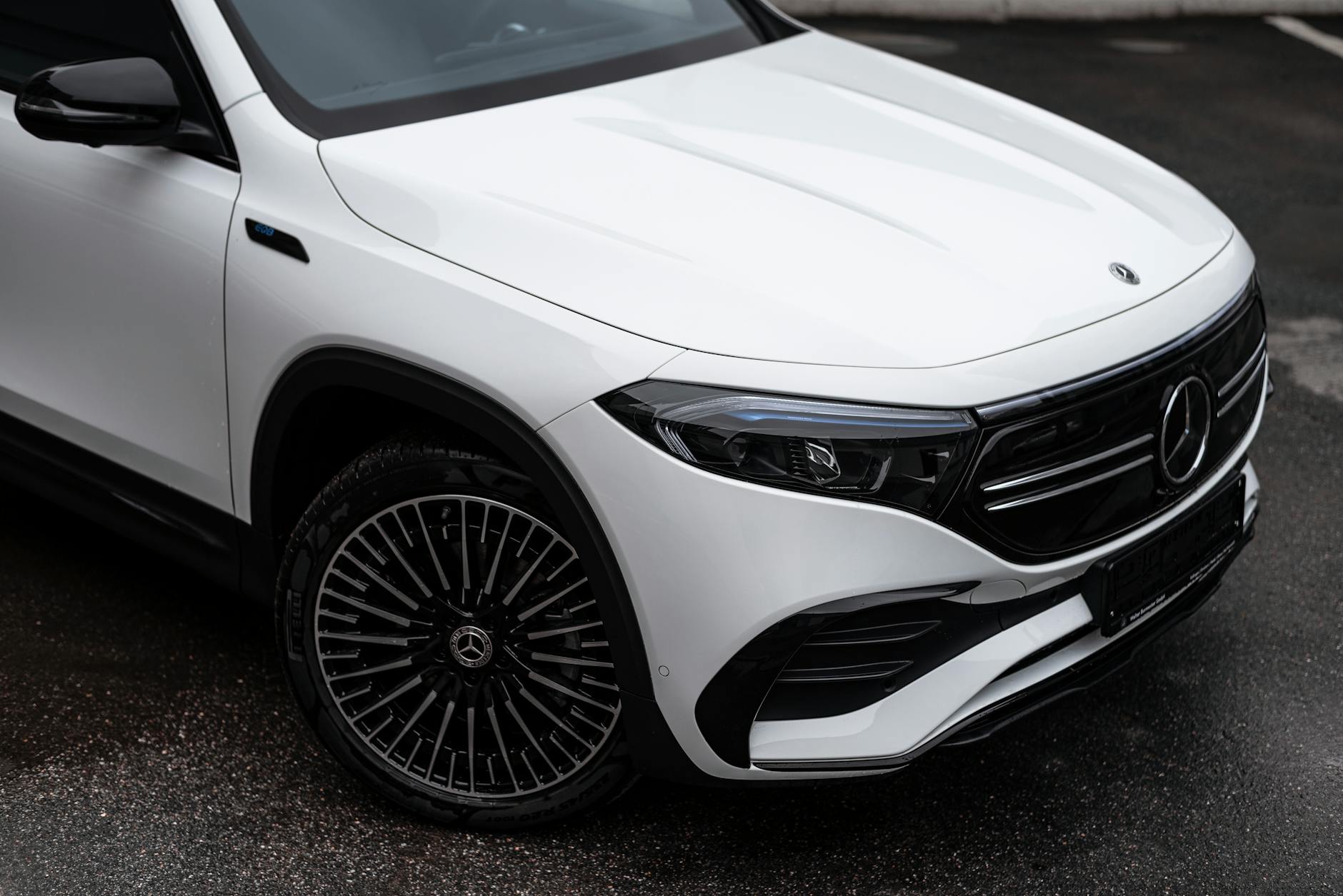 Mercedes Eq Symbolbild zum Thema Mercedes Eq