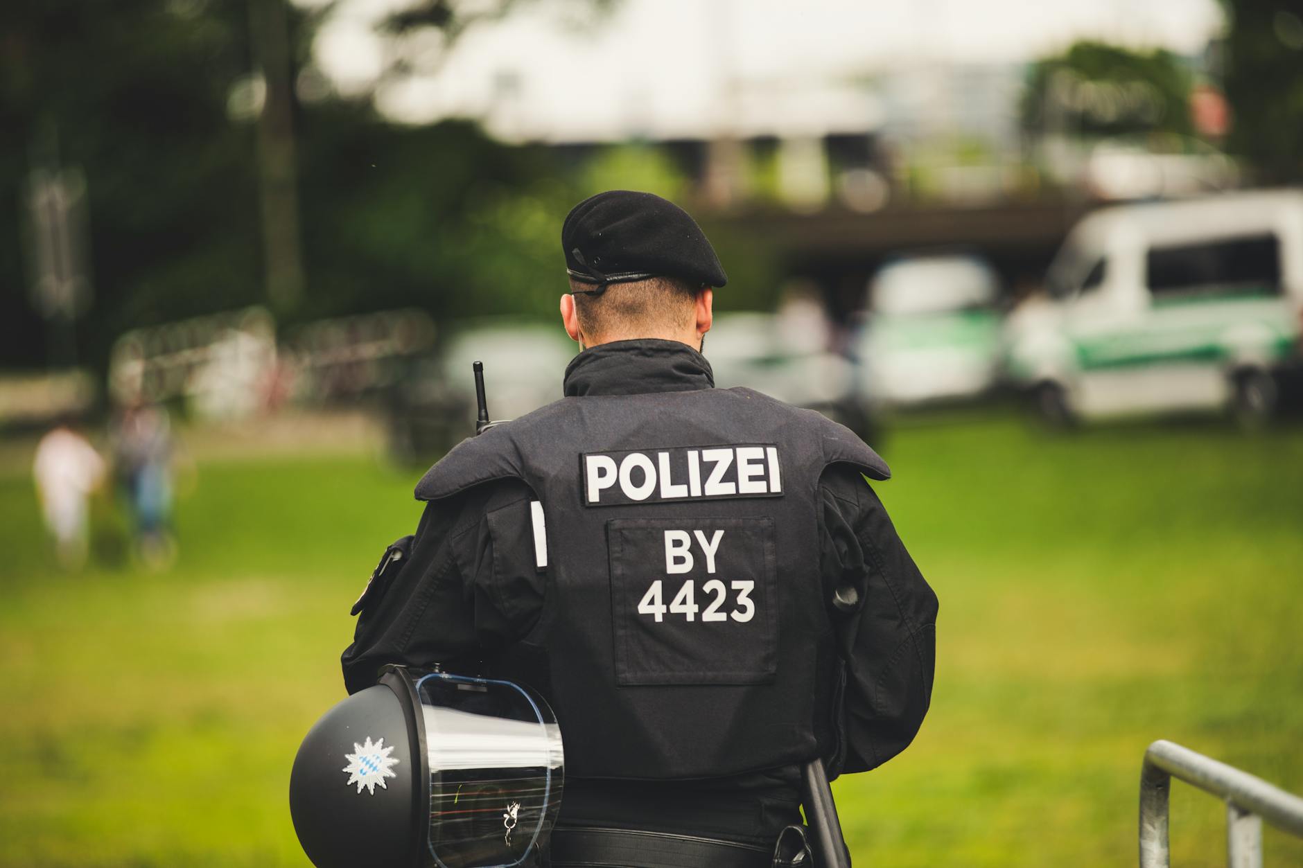 Polizei Illustration zu Polizei