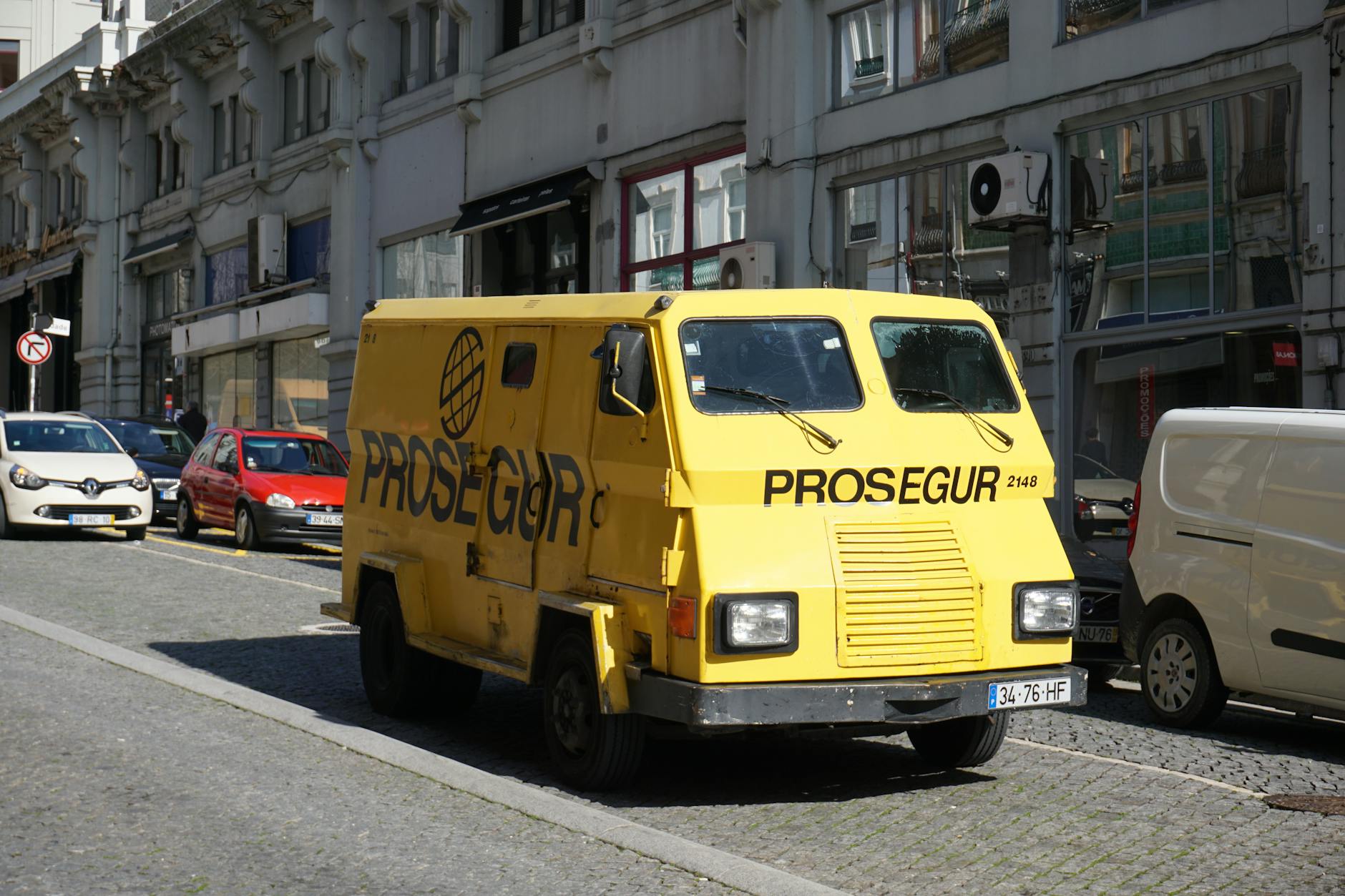 Portugal Krimi Weisse Fracht Symbolbild zum Thema Portugal Krimi Weisse Fracht