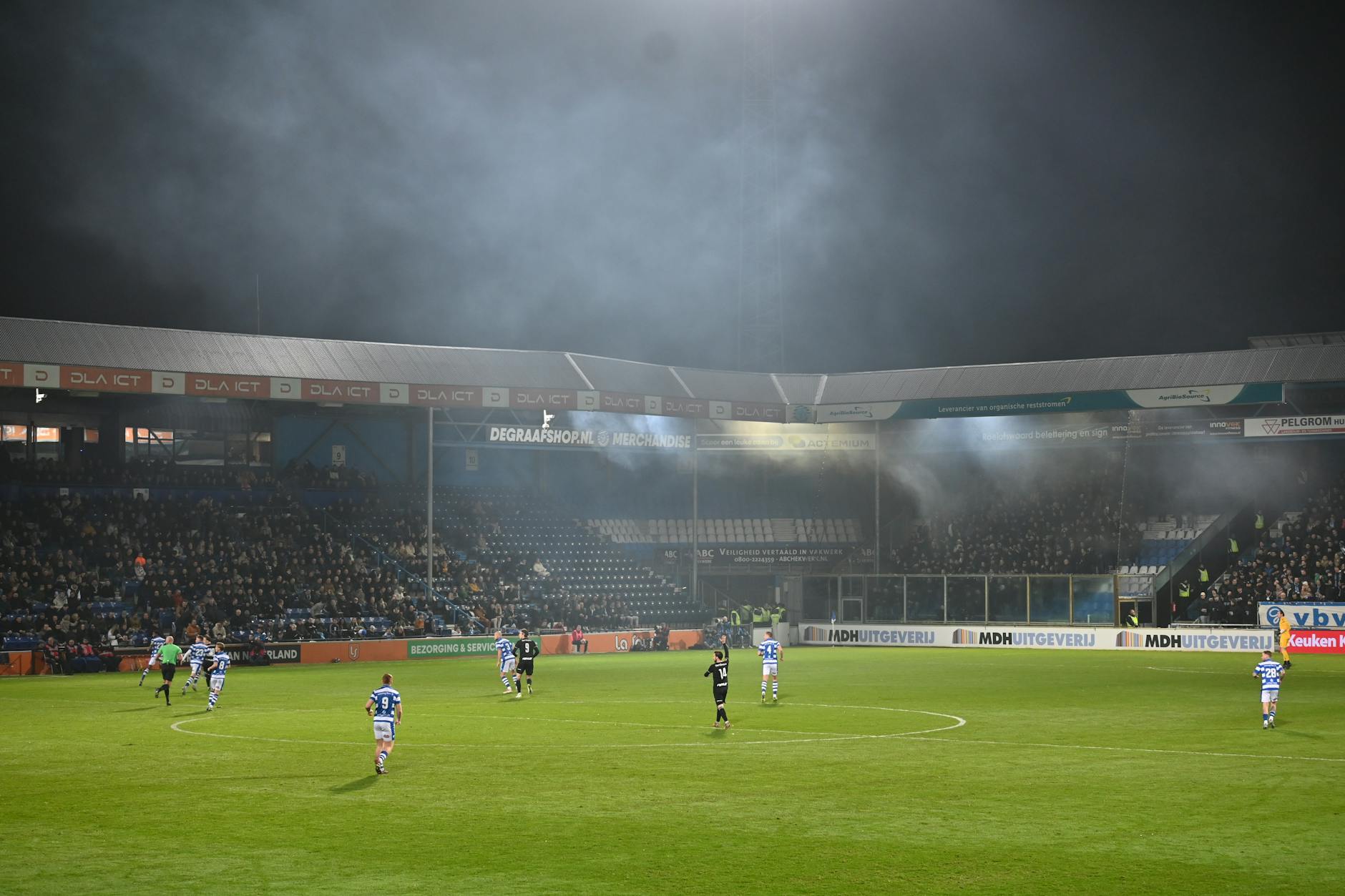 SC Paderborn – Schalke Symbolbild zum Thema SC Paderborn – Schalke