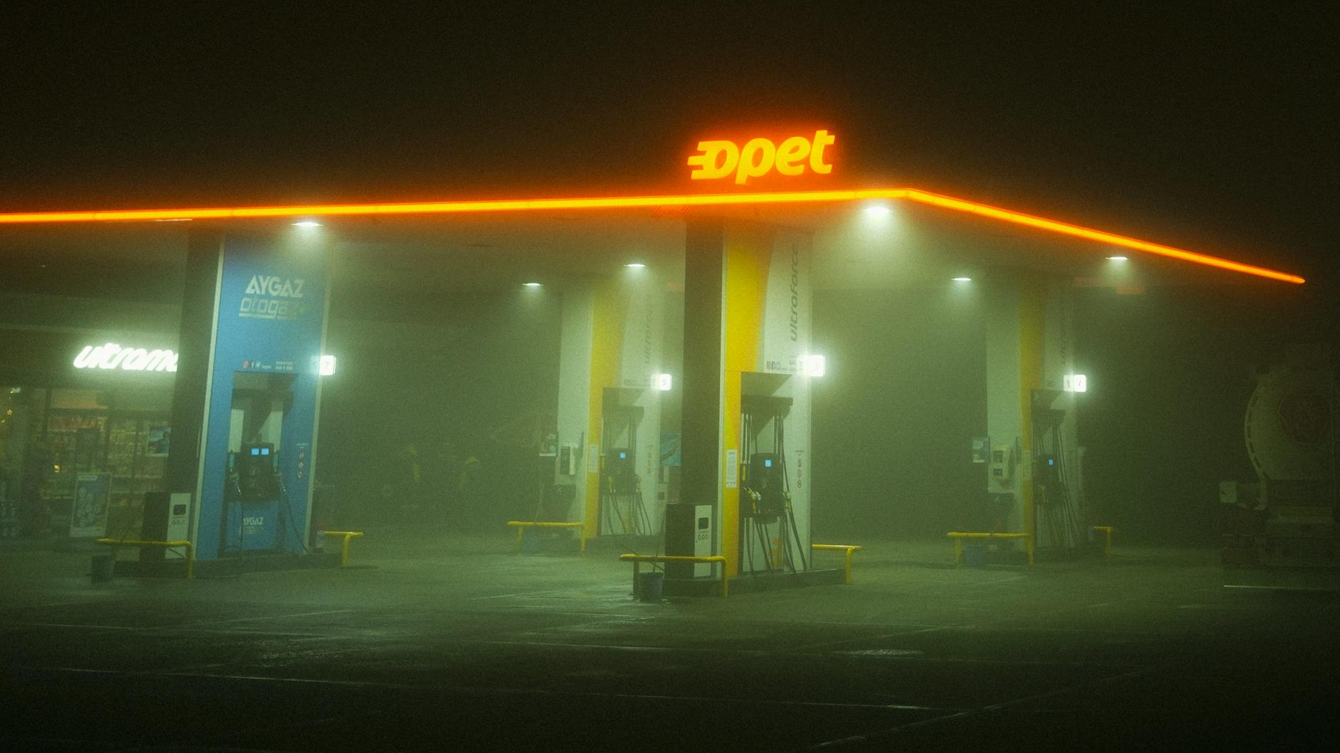 Steuersenkung Benzin Diesel Illustration zu Steuersenkung Benzin Diesel