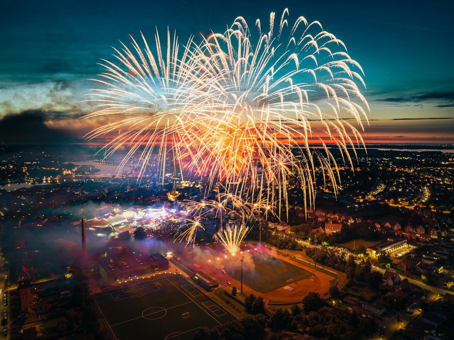 Detailansicht: Feuerwerk Hafengeburtstag 2026