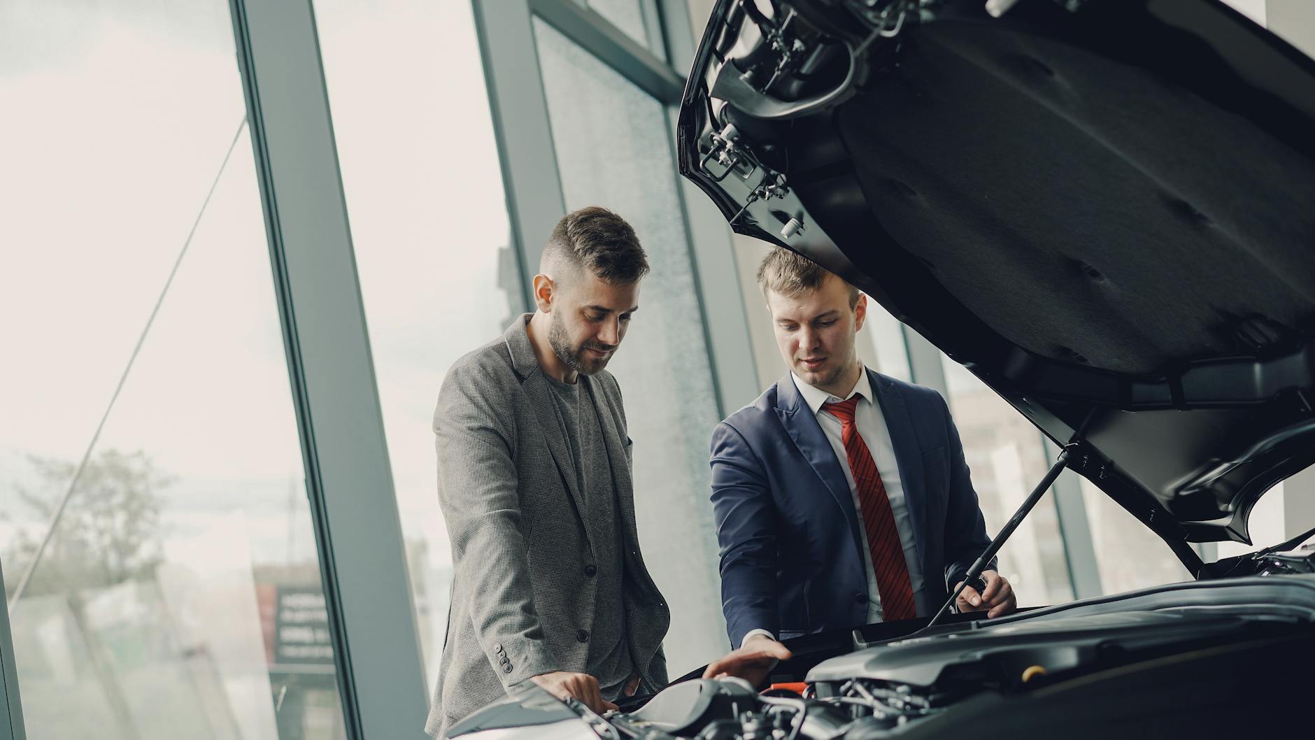 Italien Auto In Menschenmenge Detailansicht: Italien Auto In Menschenmenge