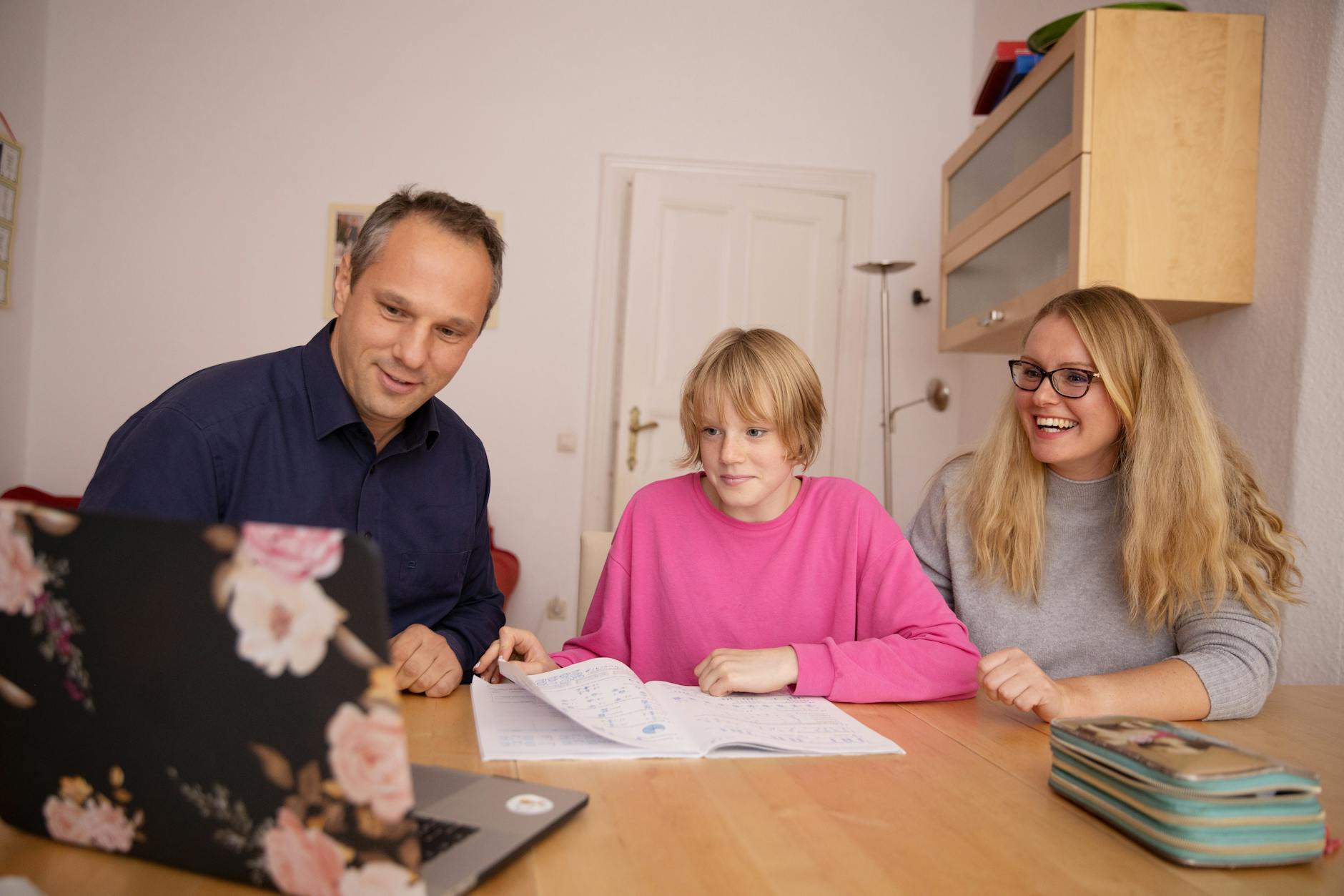 Illustration zu Promis Mit Kindern