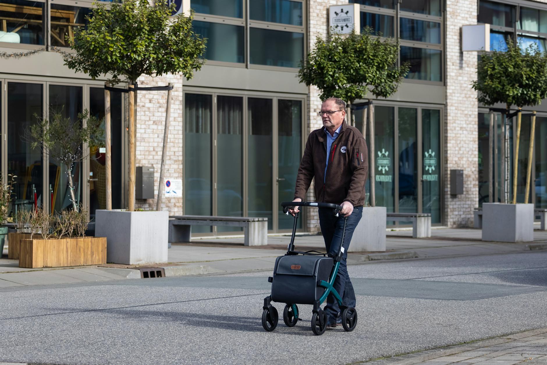 Rollator Illustration zu Rollator