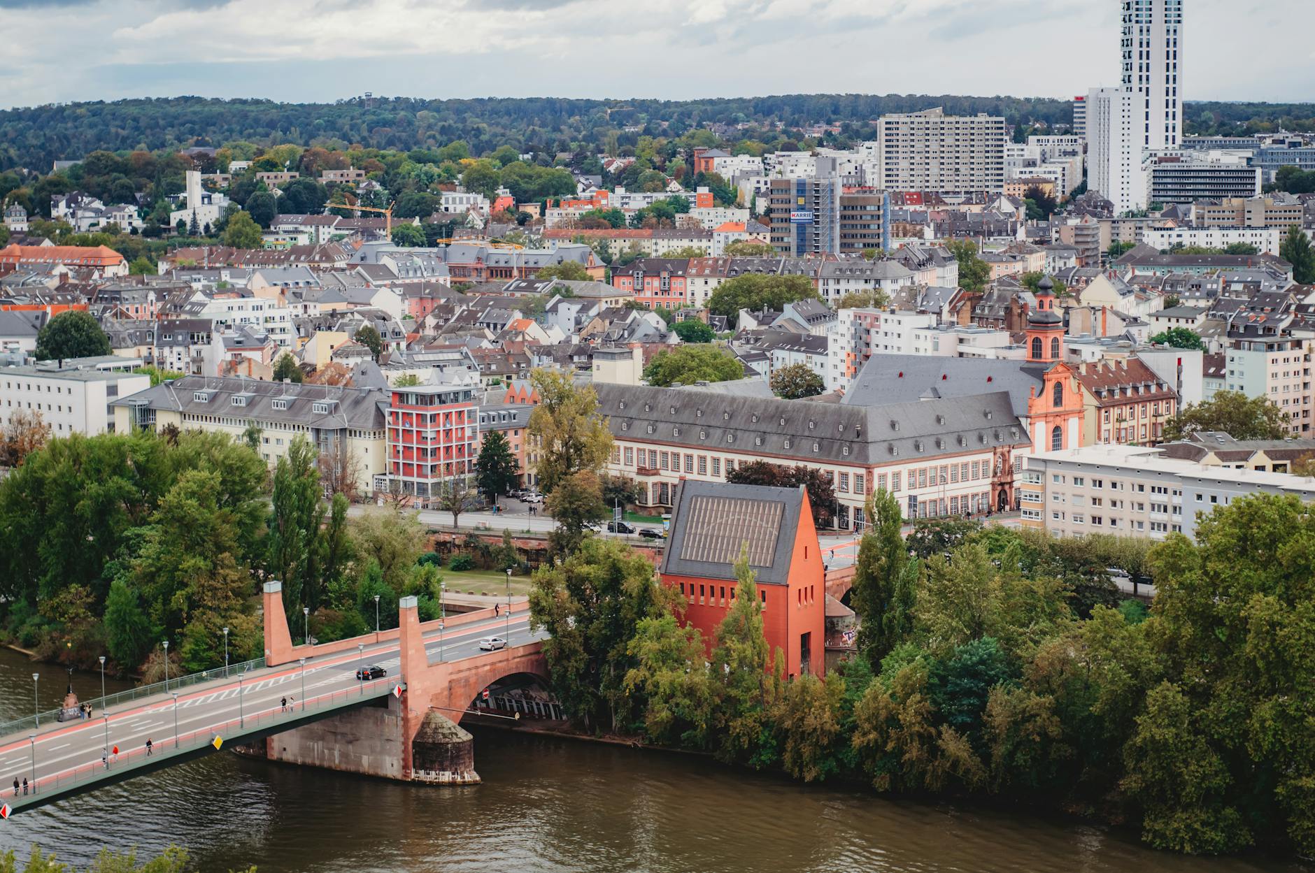 Saarbruecken-hansa-rostock Symbolbild zum Thema Saarbruecken-hansa-rostock