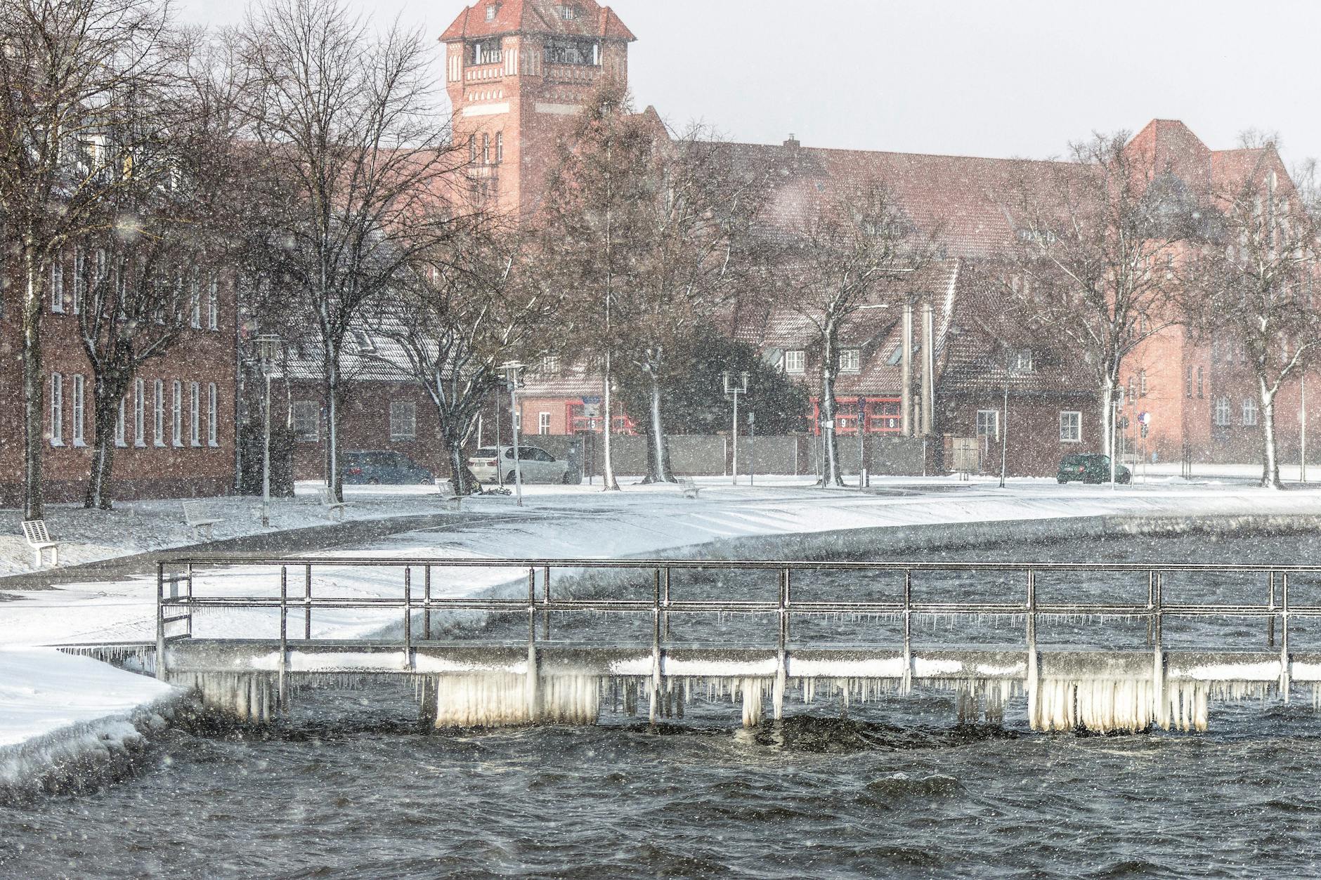 Illustration zu Schneesturm