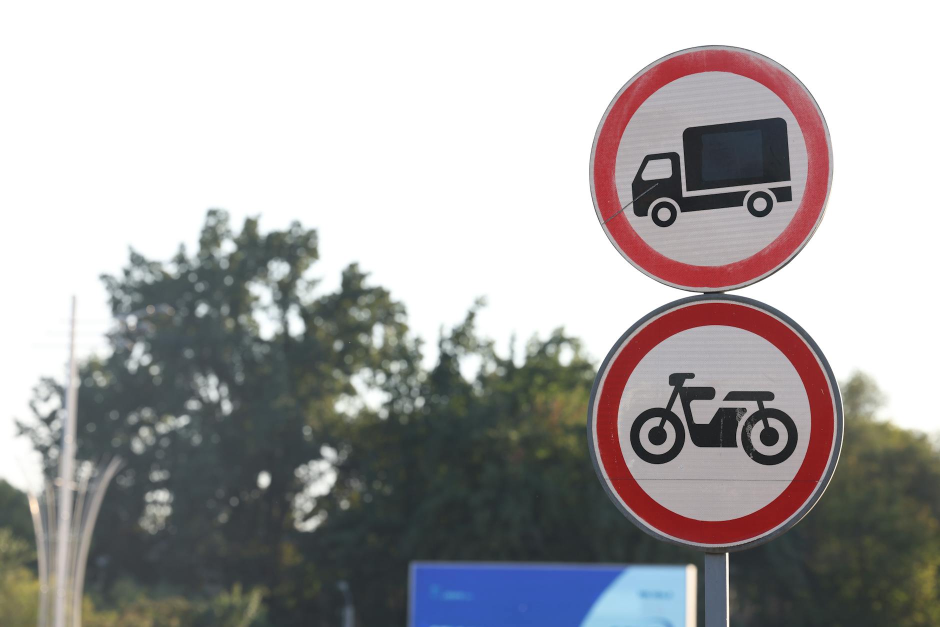 Unbekannte Verkehrszeichen Detailansicht: Unbekannte Verkehrszeichen