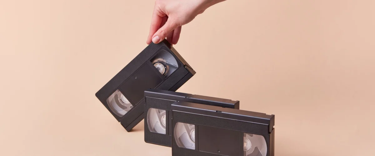 VHS-Kurs Kosten Übersicht: Eine Darstellung verschiedener Kursgebühren und möglicher Ermäßigungen für Teilnehmer in Deutschland.